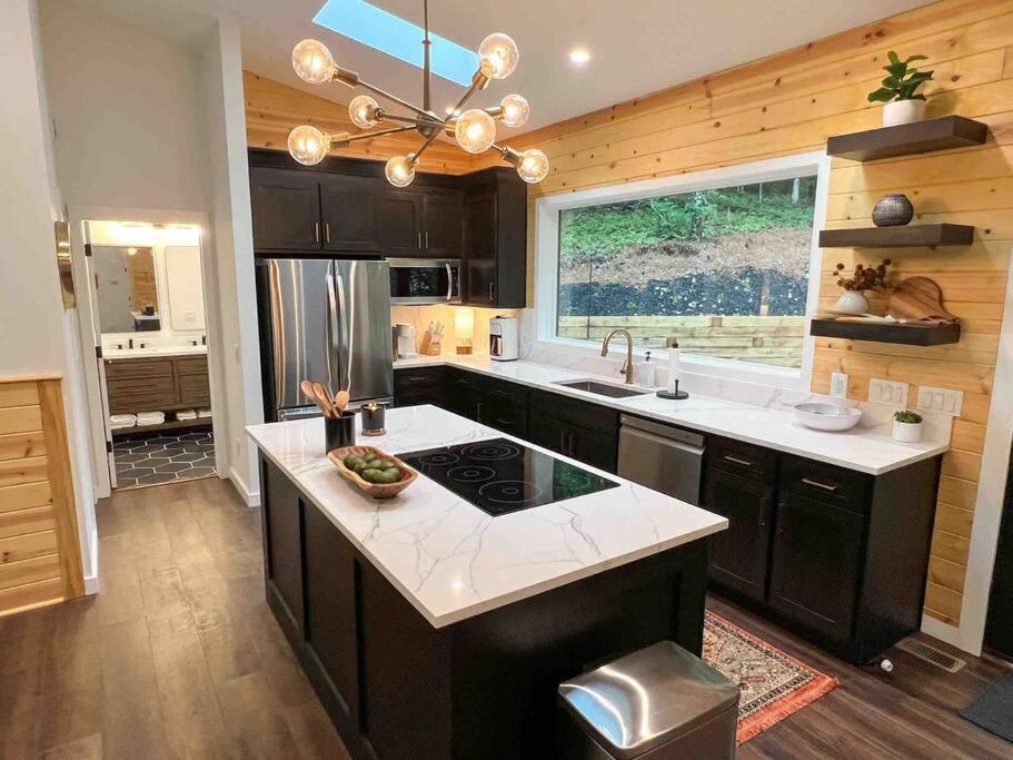 Modern Mountain Getaway With Hot Tub, Fire Pit Villa Sautee Nacoochee Eksteriør billede